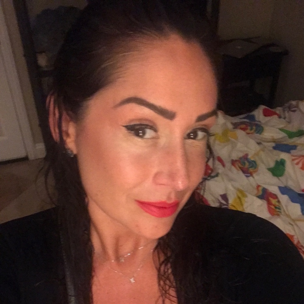 Meet your Posher, Noelle